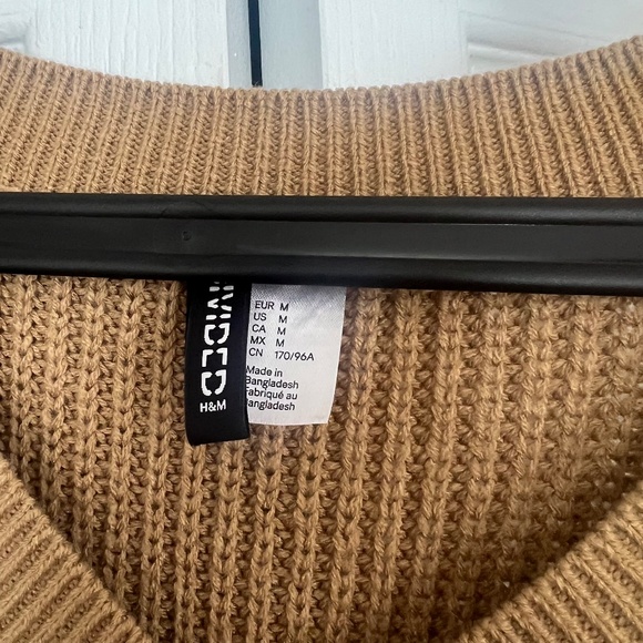 H&M Divided Knit Vest - Picture 2 of 4